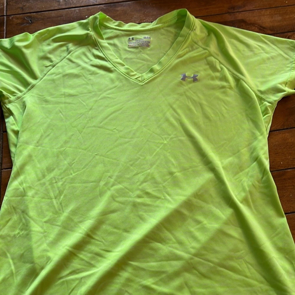 Under Armour neon green semi-fitted workout top.